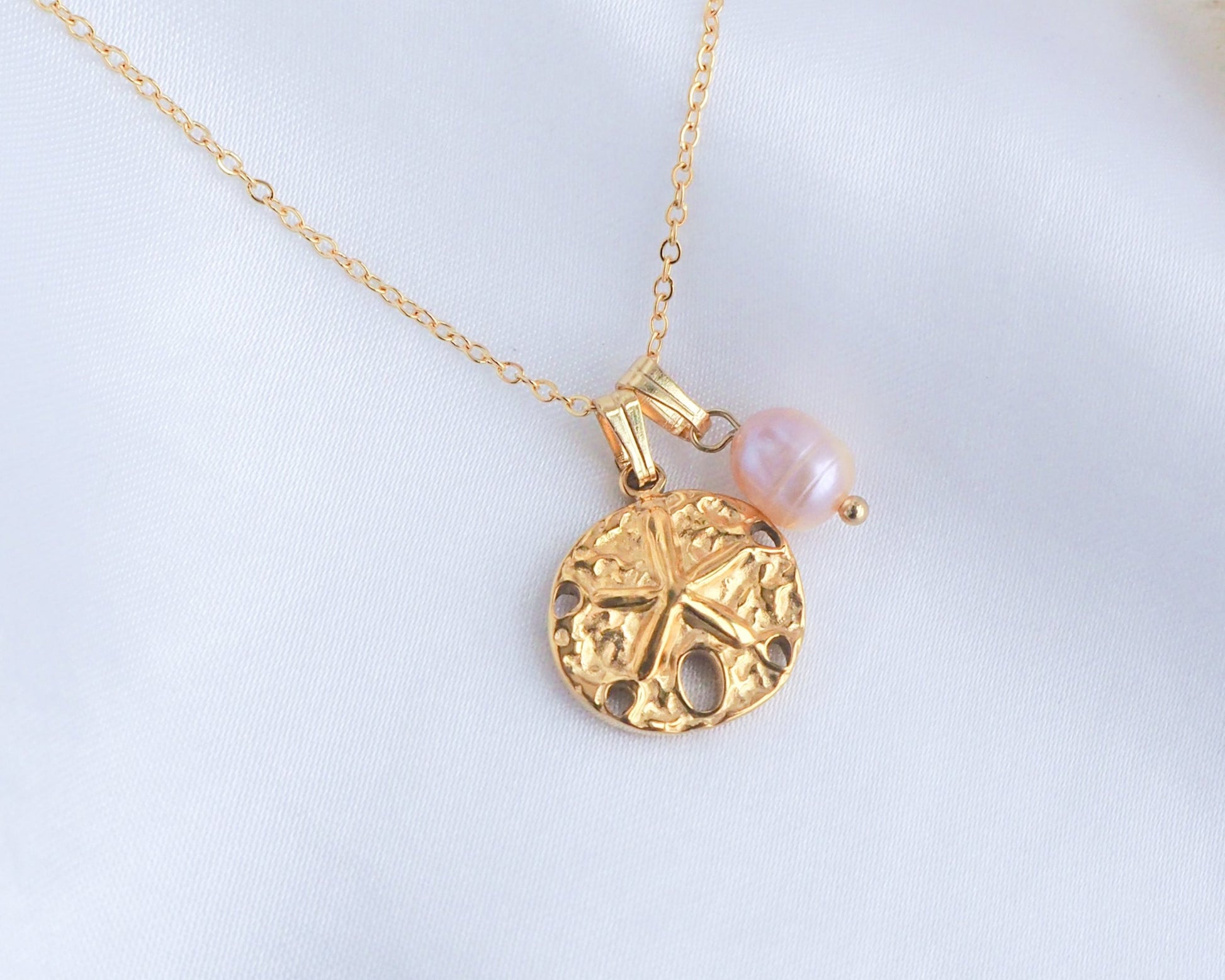 Gold Sand Dollar Rose Freshwater Pearl Necklace close up