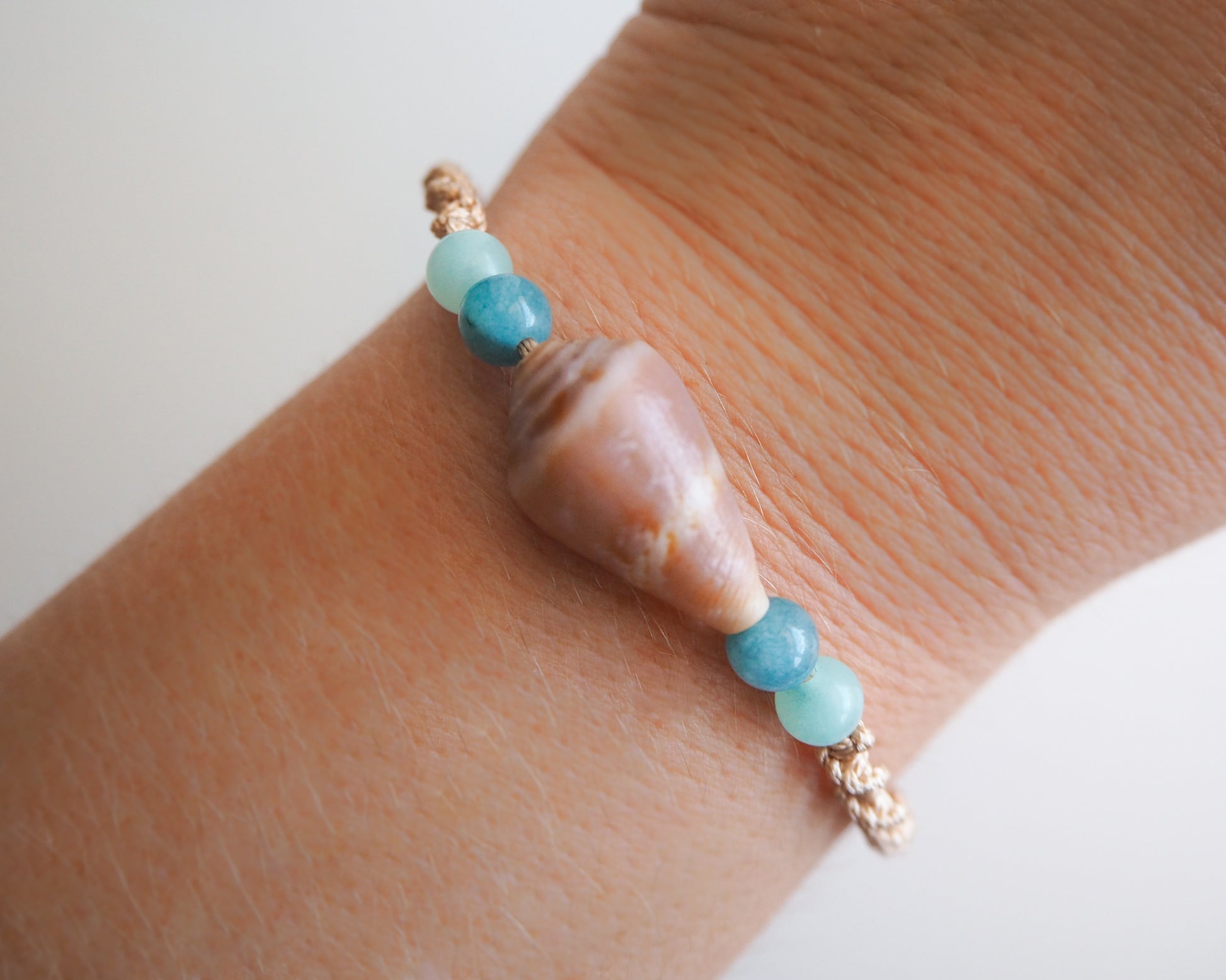 Cone Shell and Gemstone Bracelet, Jade Beads, Shell from Portugal