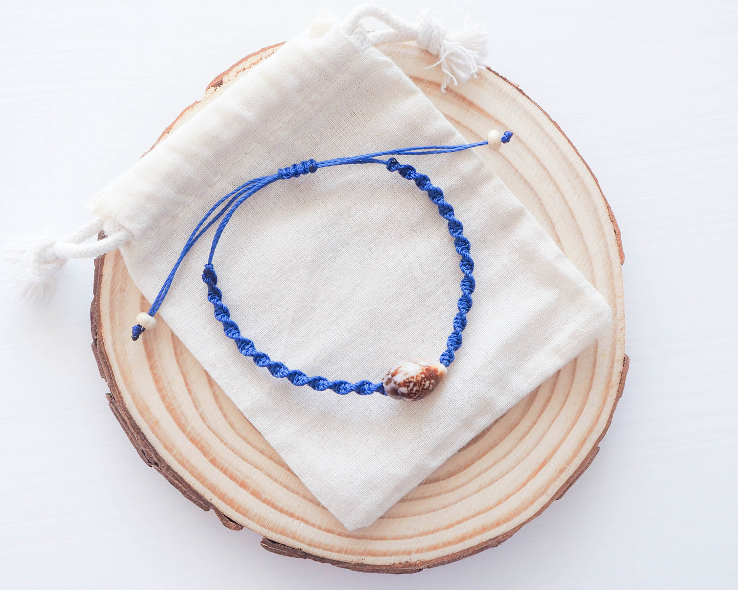 COASTAL ELEGANCE RUSTIC SHELL BRACELET ~ Blue