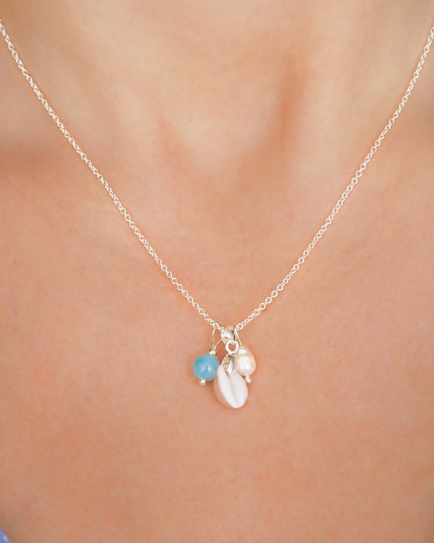 OCEANIC TRIO ELEGANCE SILVER NECKLACE - Blue Pearl Cowrie Kiss