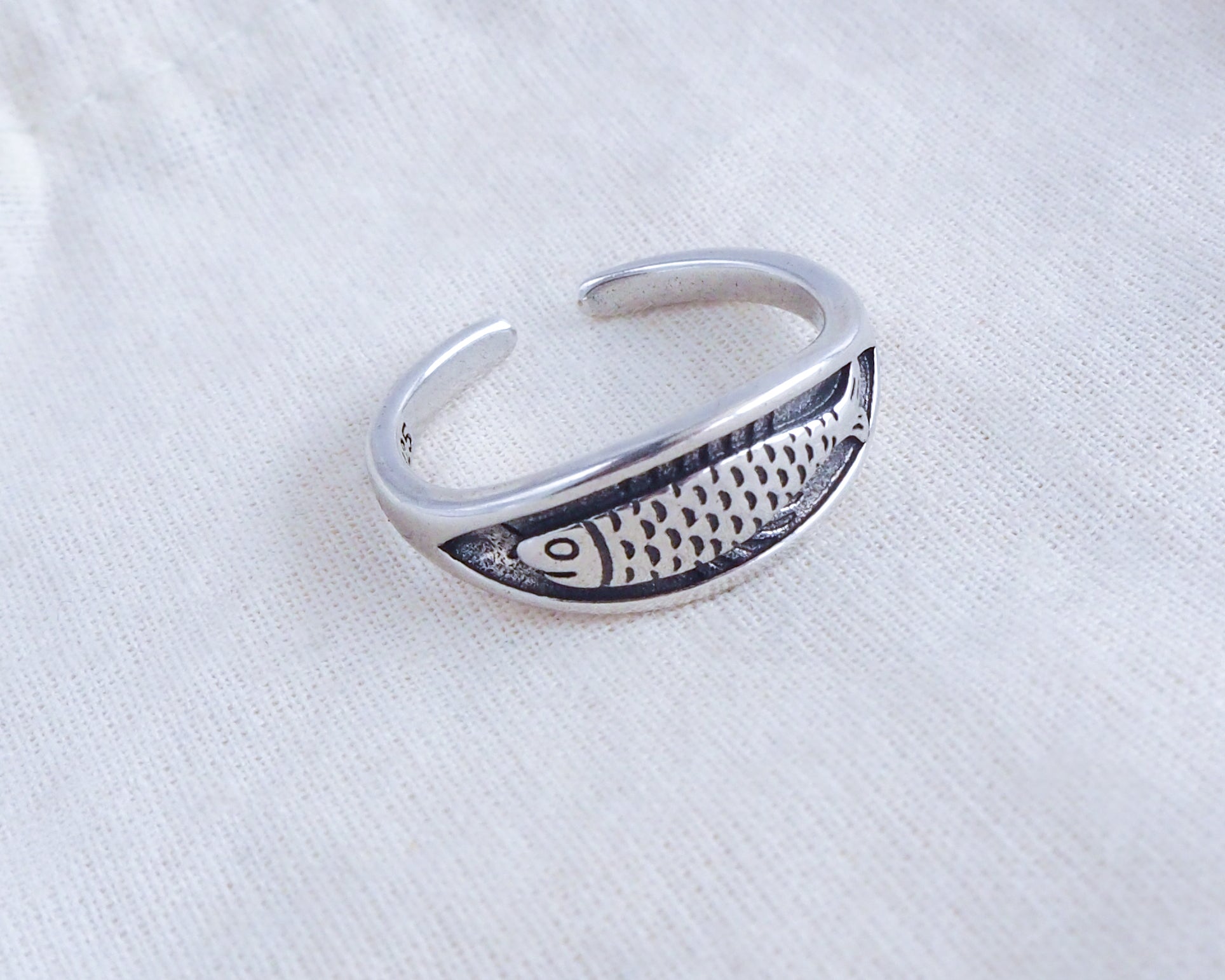 Sardine Fish Ring made with 925 Sterling silver on display, Sardine jewelry from Portugal, Coastal style, Minimalistic jewelry