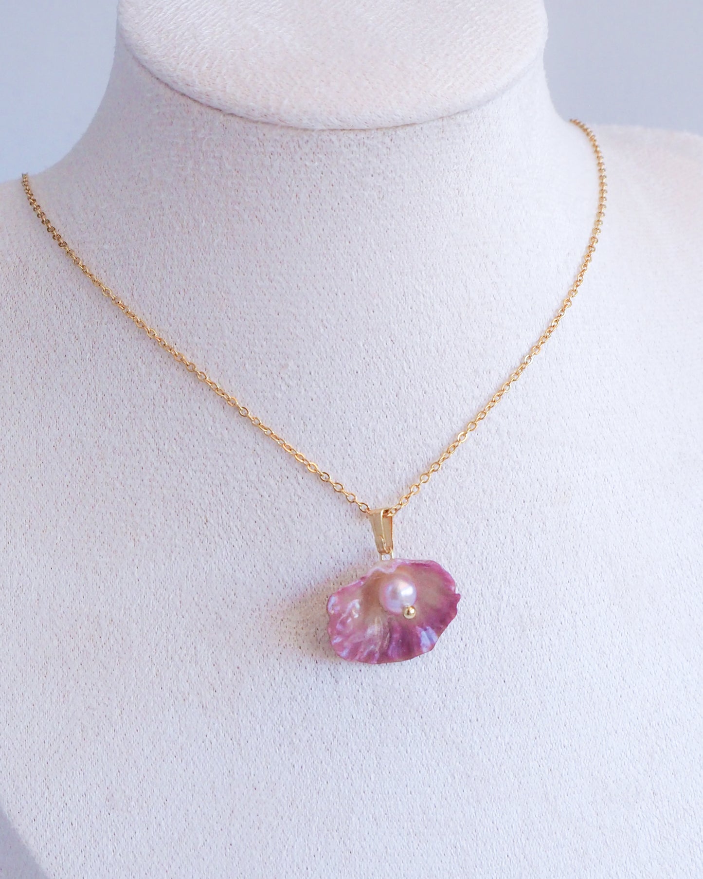 Pink Mother of Pearl Shell Necklace with Freshwater Pearl on neck, Fuchsia Jingle Shell from Portugal