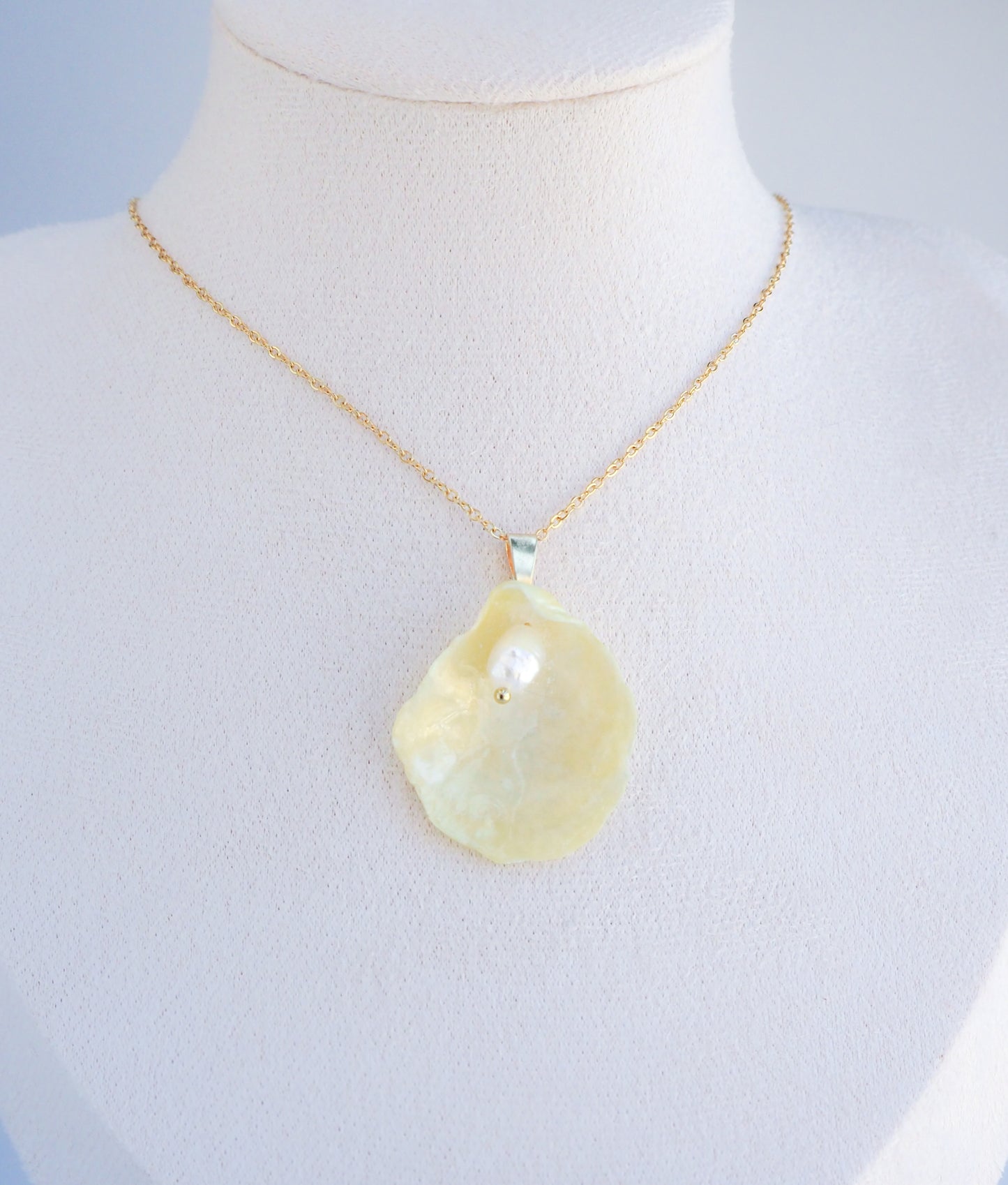 SEASHELL NECKLACE ~ Gold Soft Yellow Jingle Shell VIII