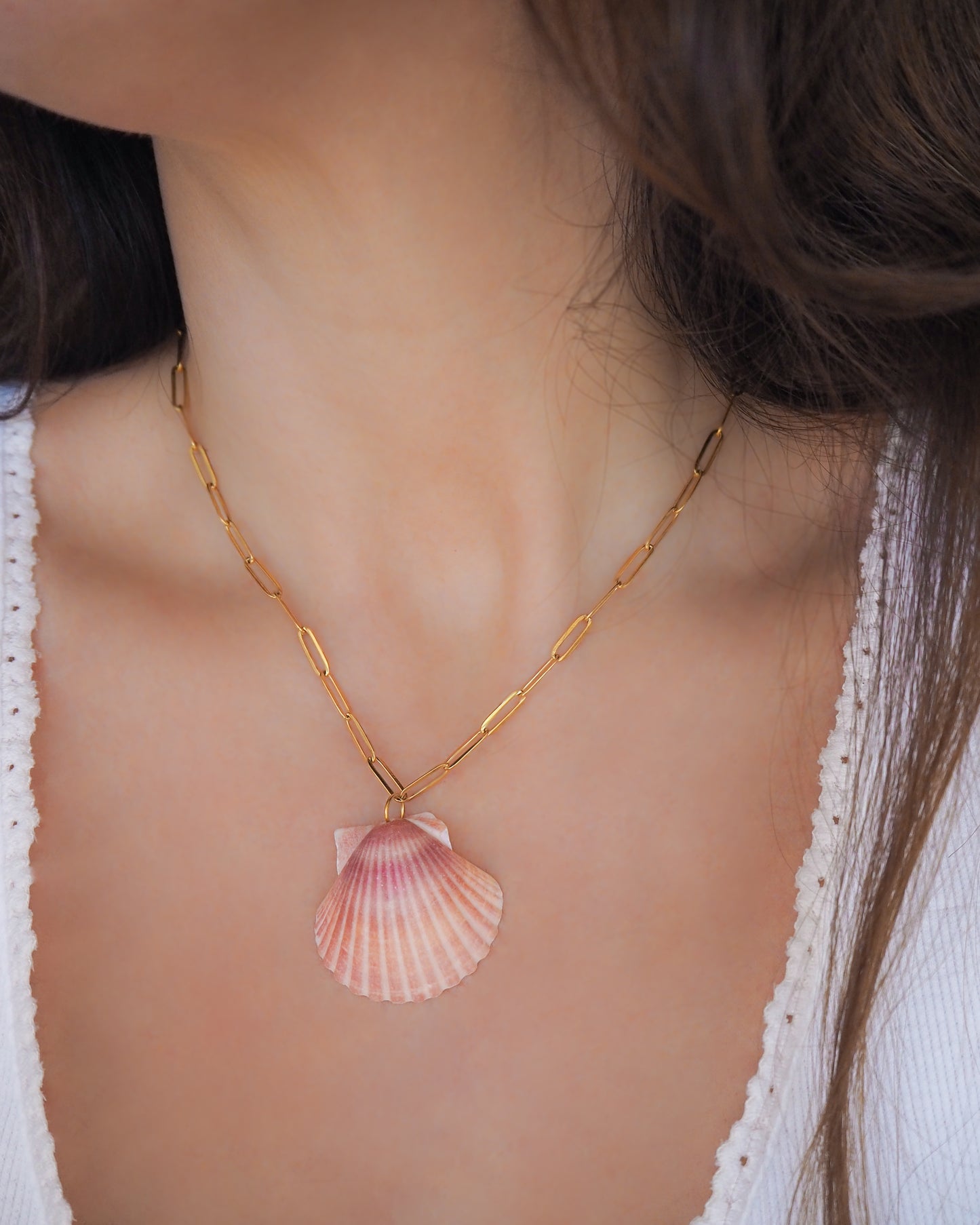 SEASHELL NECKLACE ~ Big Pink Scallop Shell