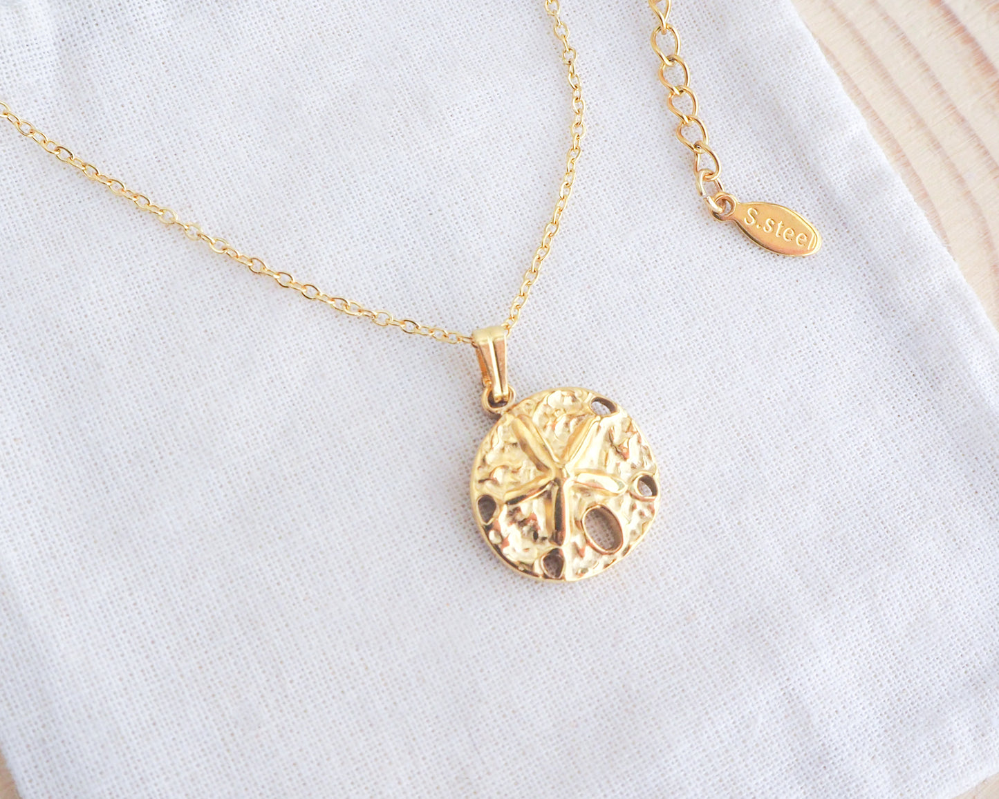 SAND DOLLAR NECKLACE ~ Gold