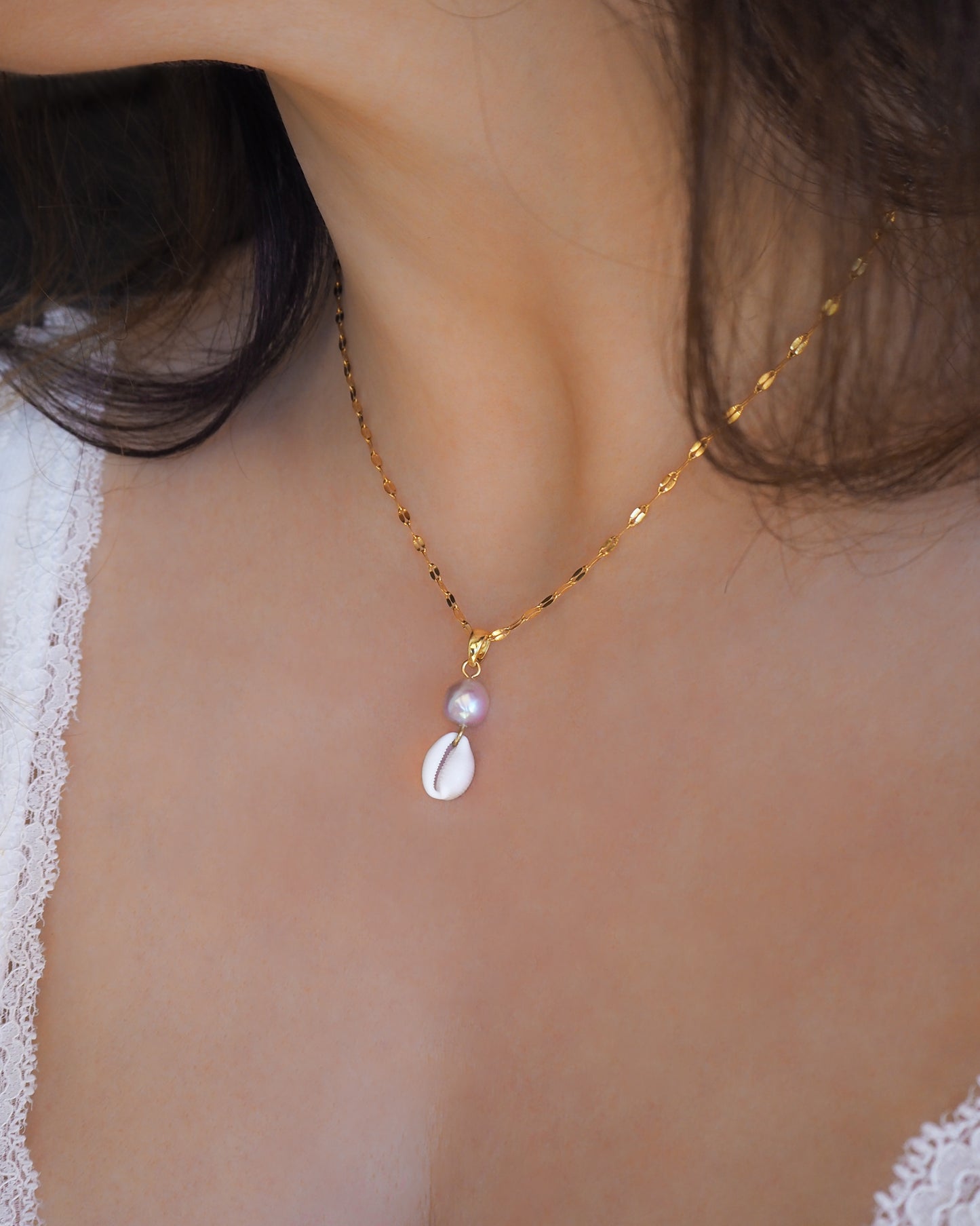 GOLD COWRIE SHELL PEARL NECKLACE ~ Rosé Pearl