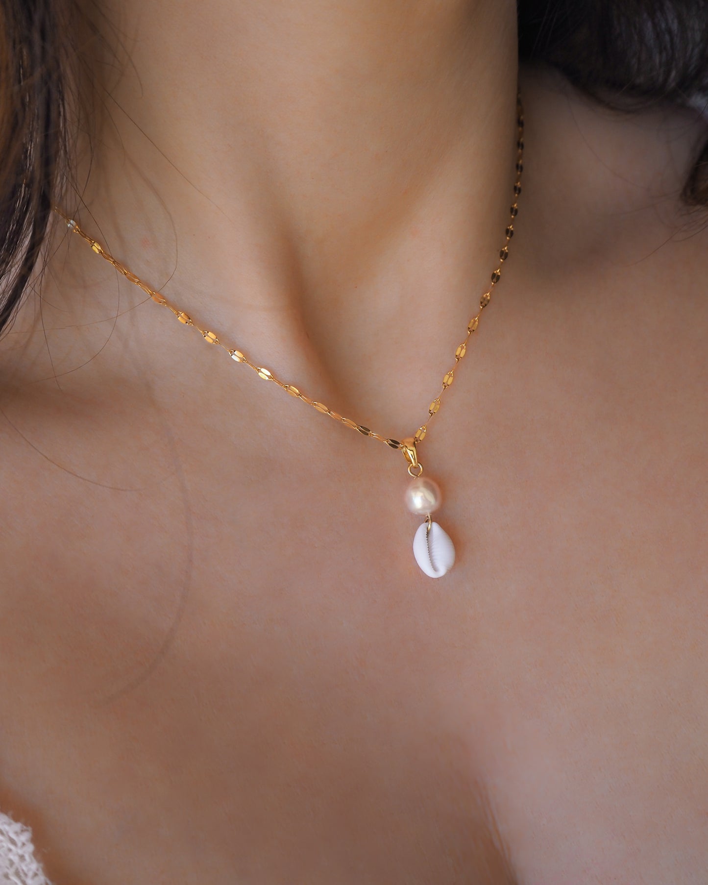 GOLD COWRIE SHELL PEARL NECKLACE ~ Champagne Pearl