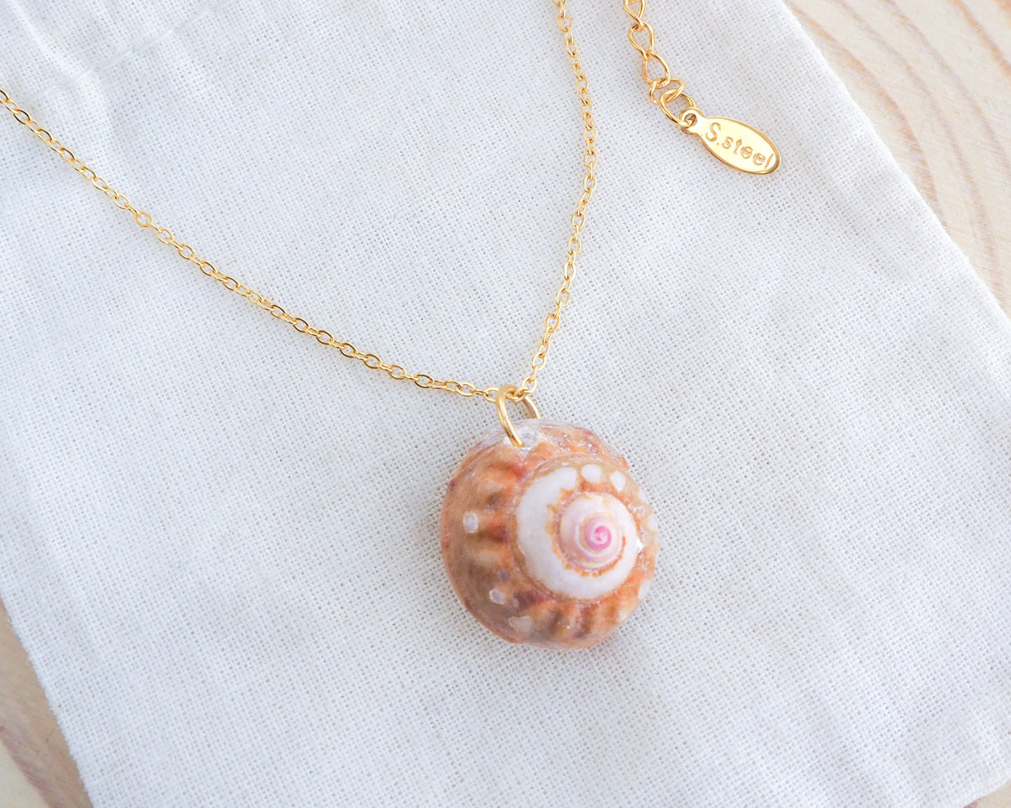 Orange Magus Top Shell Necklace